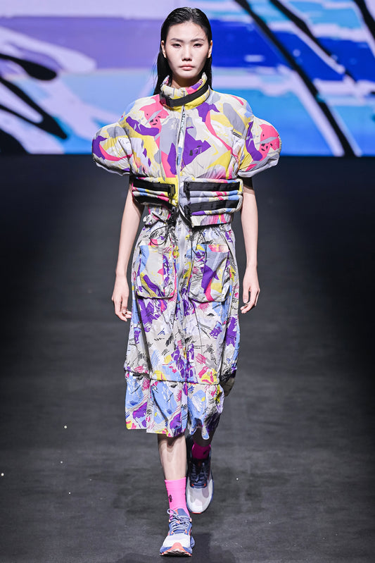 PARIS FASHION SHOW SHORT SLEEVES PUFFER JACKET